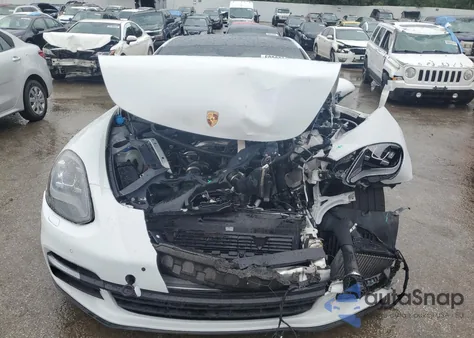 2017 Porsche Panamera 4S z USA, uszkodzony, nr VIN WP0AB2A7XHL122929